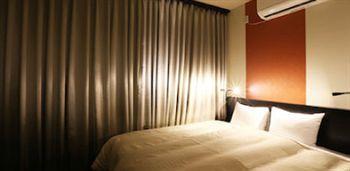 Izutsu Kawaramachi Sanjo Hotel