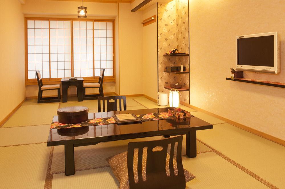 Matsui-bekkan Hanakanzashi Ryokan 4*