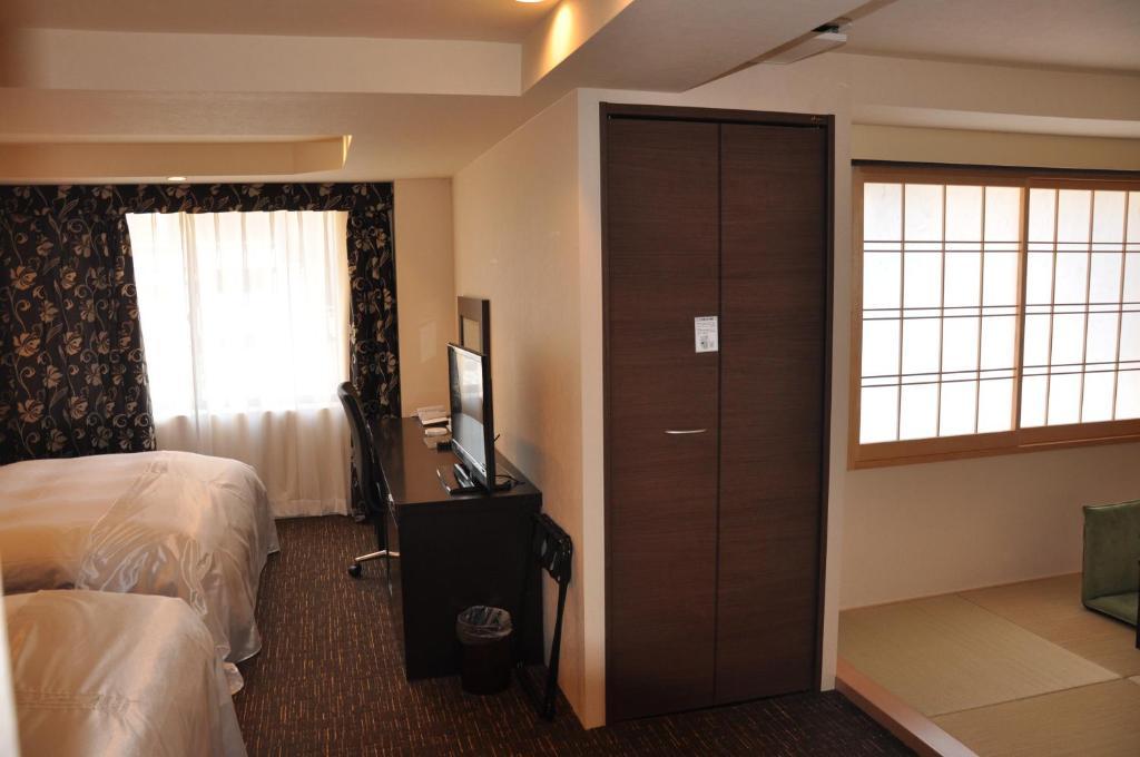 Economy hotel Sunline Gion Shijo