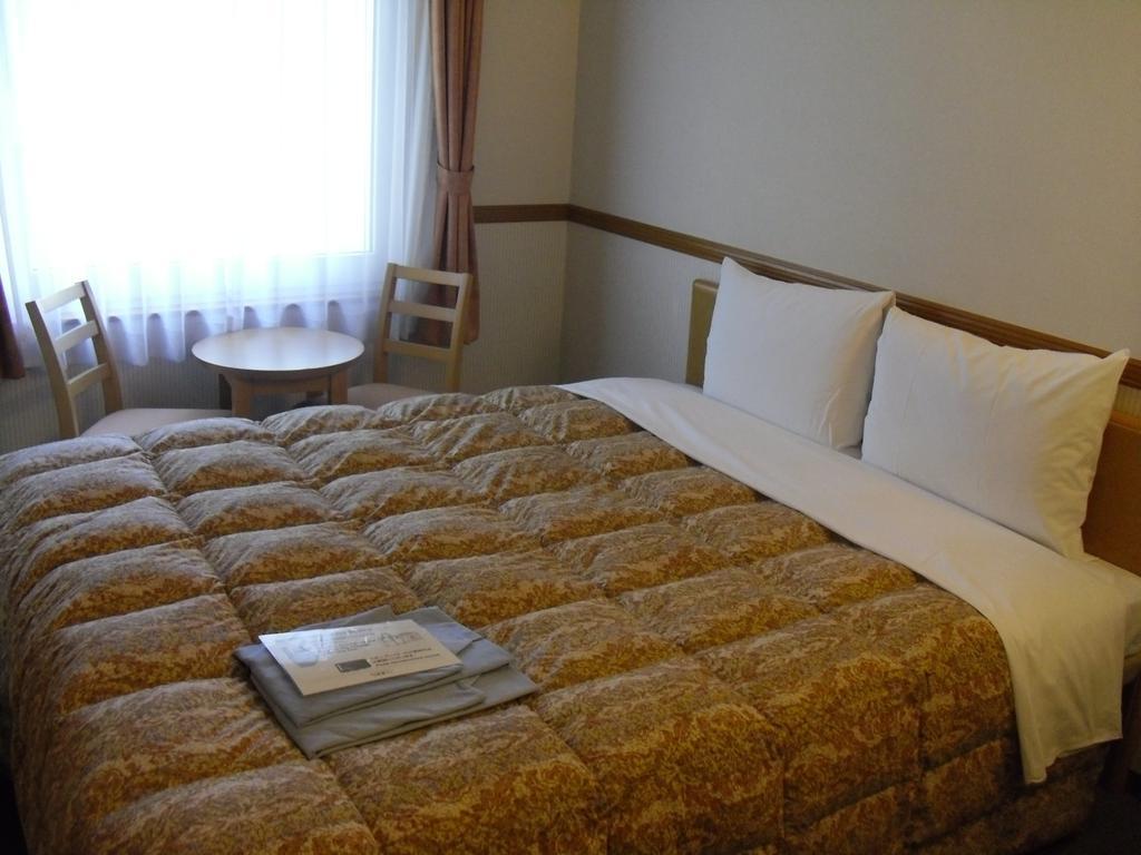 Toyoko Shijo-karasuma 3*