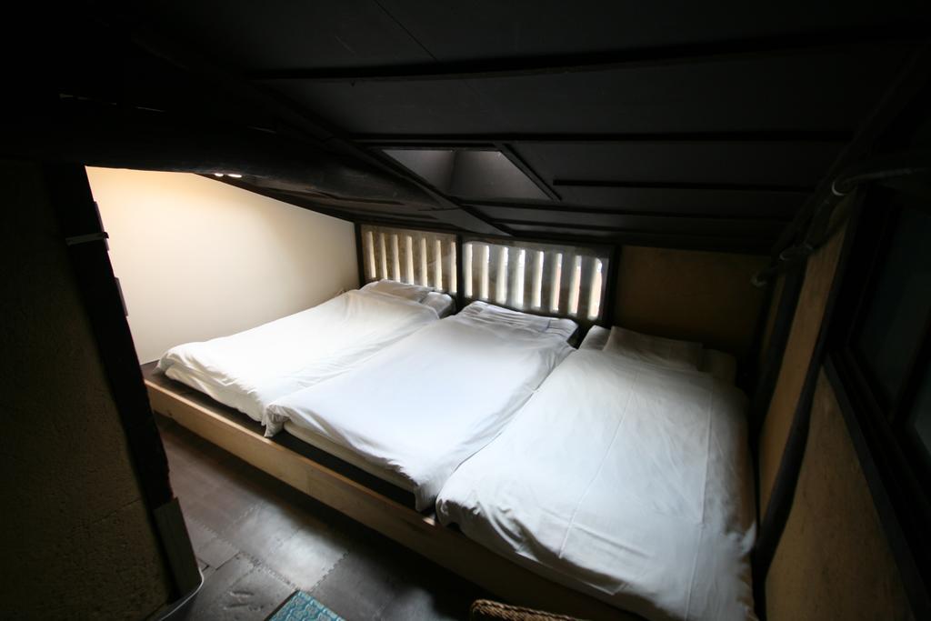 Haruya Umekoji Hostel *