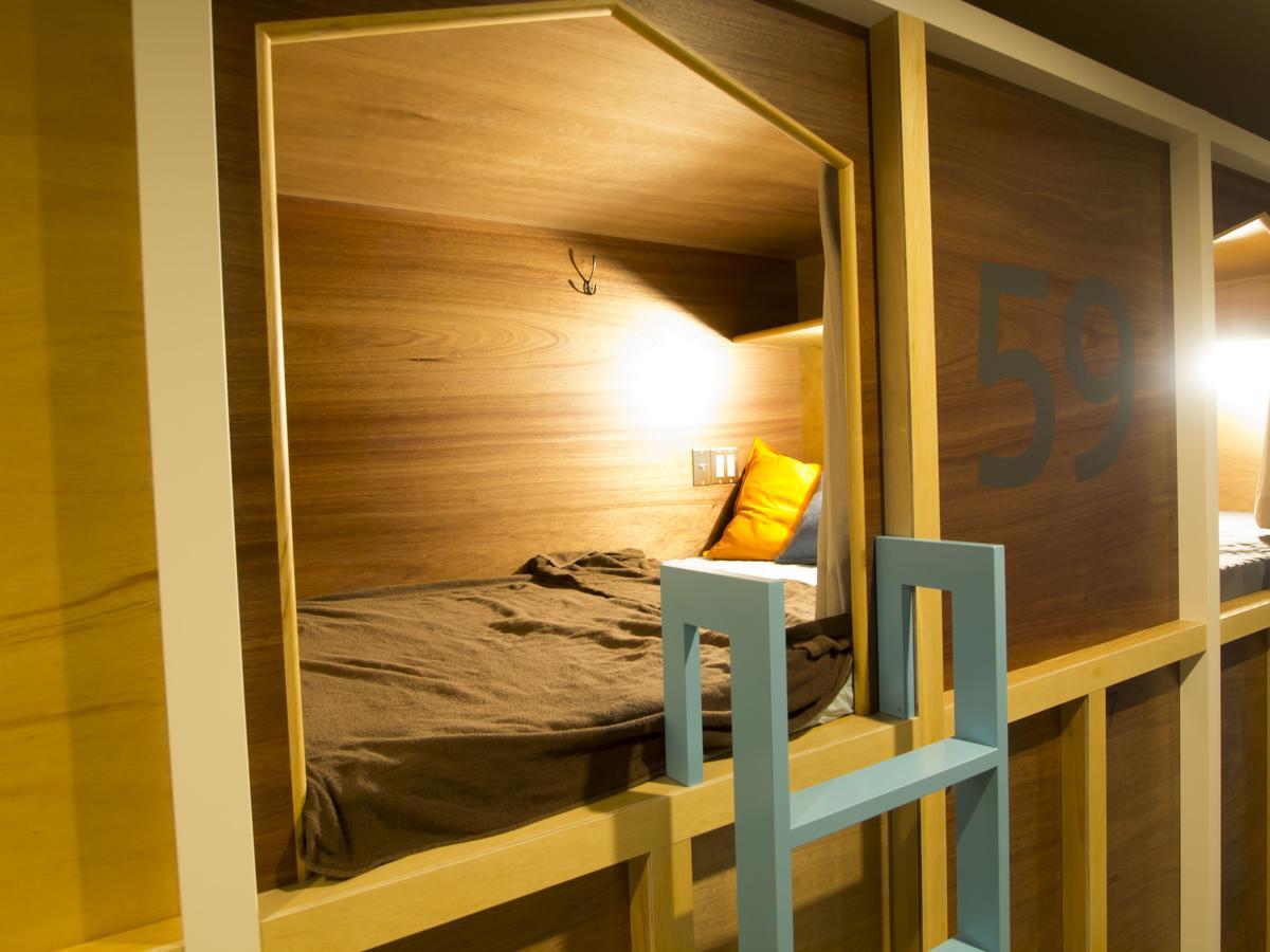 Comicap Capsule hotel *