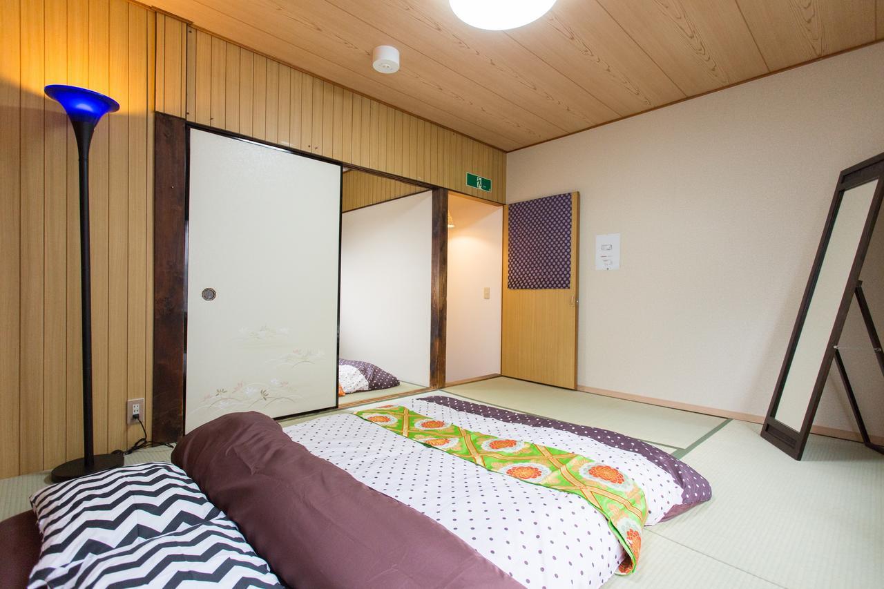 Center 200 Years Old Traditional House Next To 2 Train Lines * Kyoto