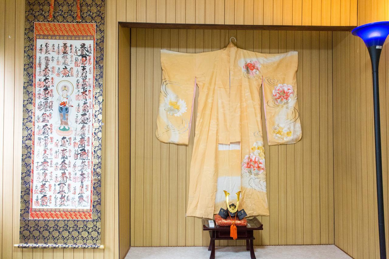Center 200 Years Old Traditional House Next To 2 Train Lines Kyoto