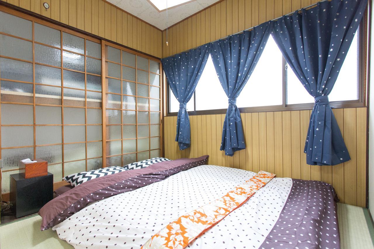 Center 200 Years Old Traditional House Next To 2 Train Lines Kyoto