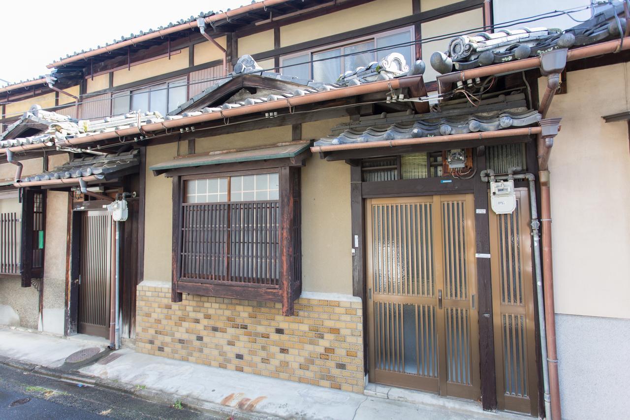 Center 200 Years Old Traditional House Next To 2 Train Lines Holiday home *