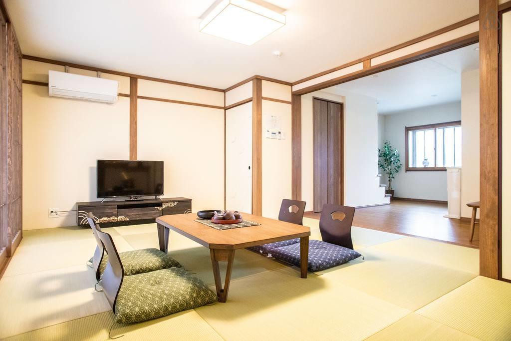 Tsurui Goshonishi 鶴居御所西