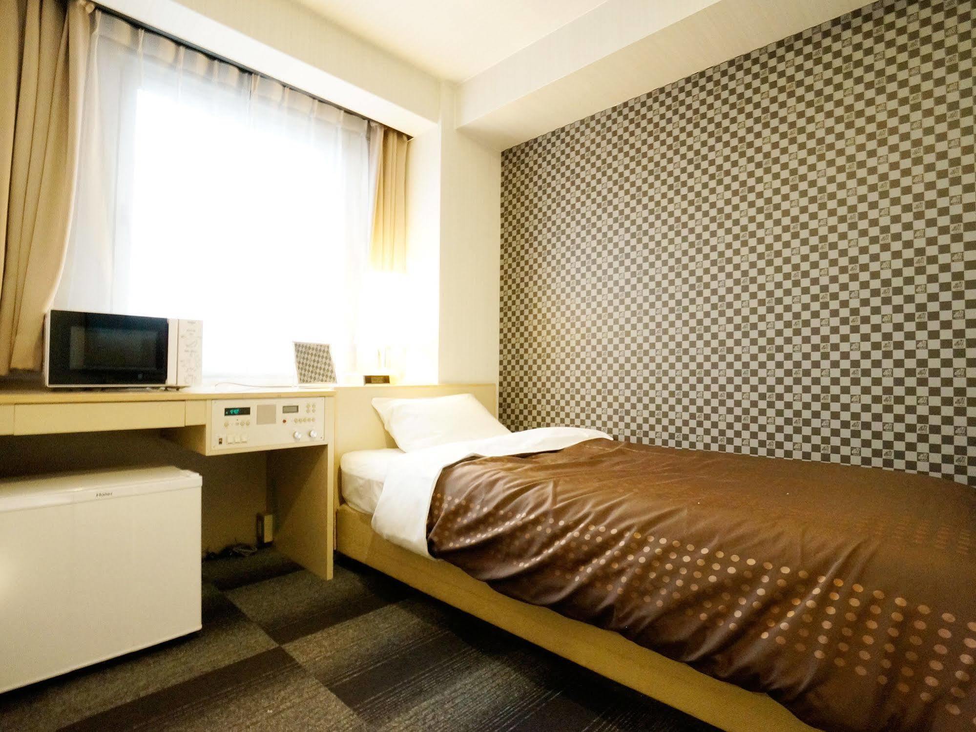Livemax Gojo Hotel 2*