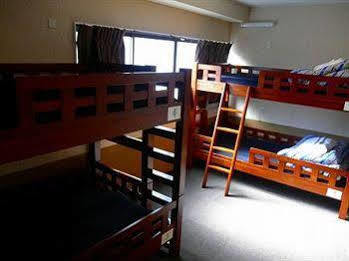 Khaosan Hostel *