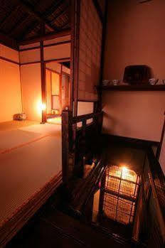 Naokonoza Omiya Gojo Kyoto