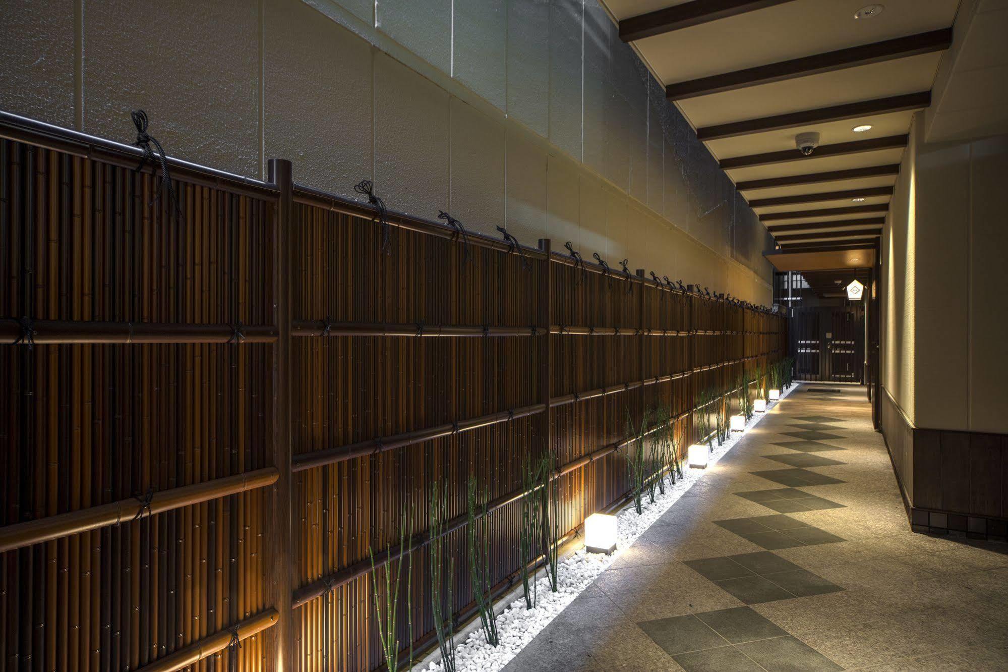 Sotetsu Fresa Kyoto-shijokarasuma Kyoto