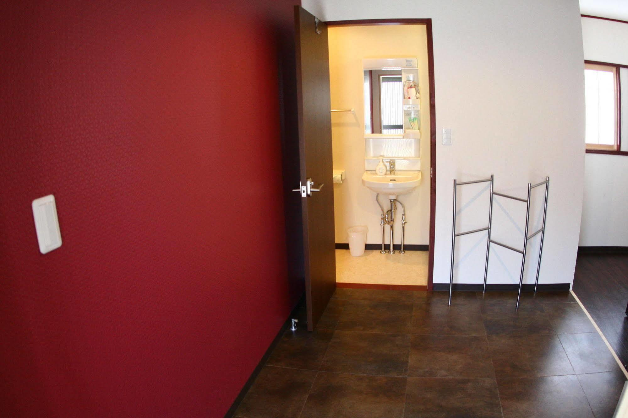 Leeki Hotel