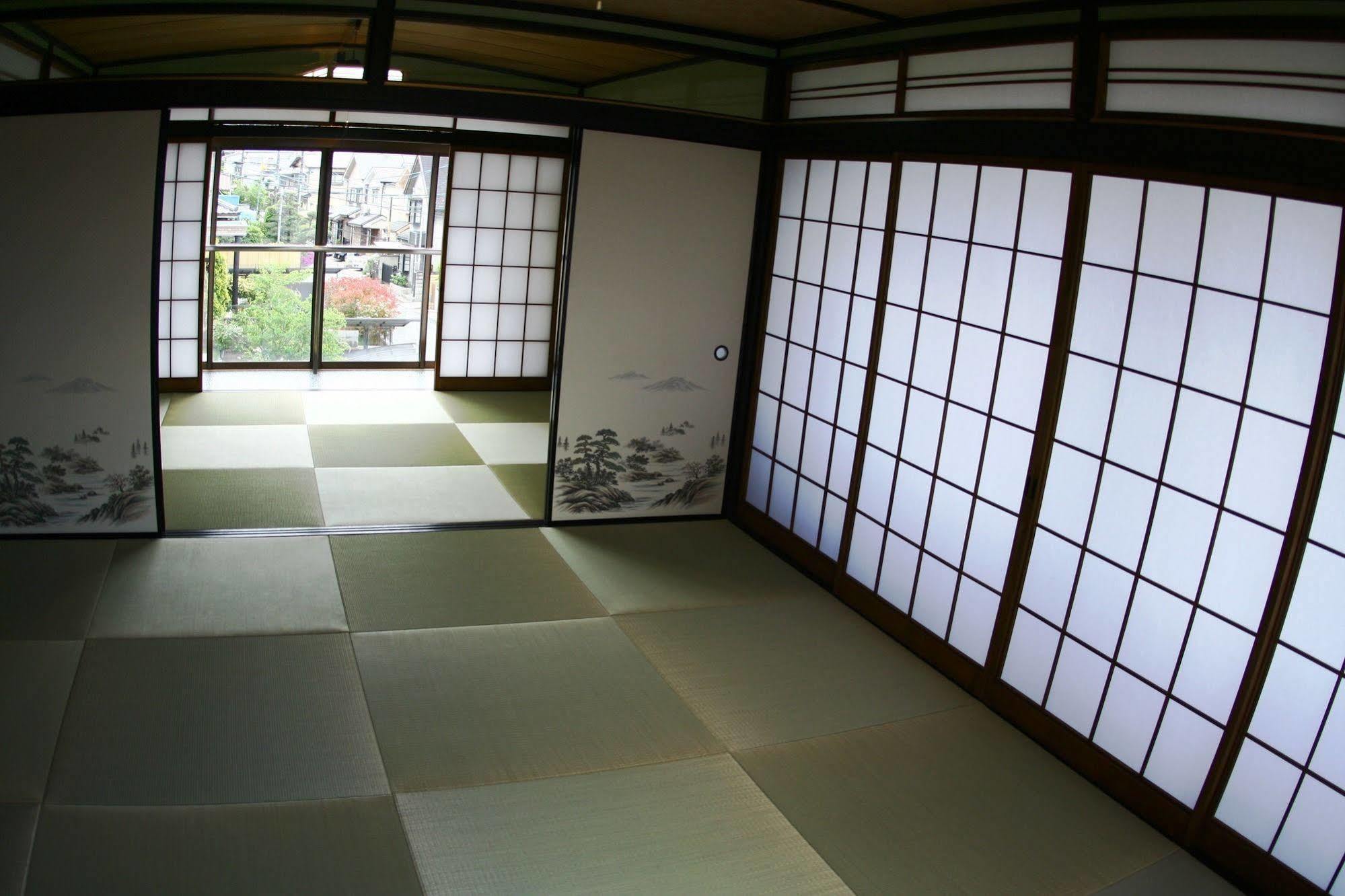 Leeki Hotel