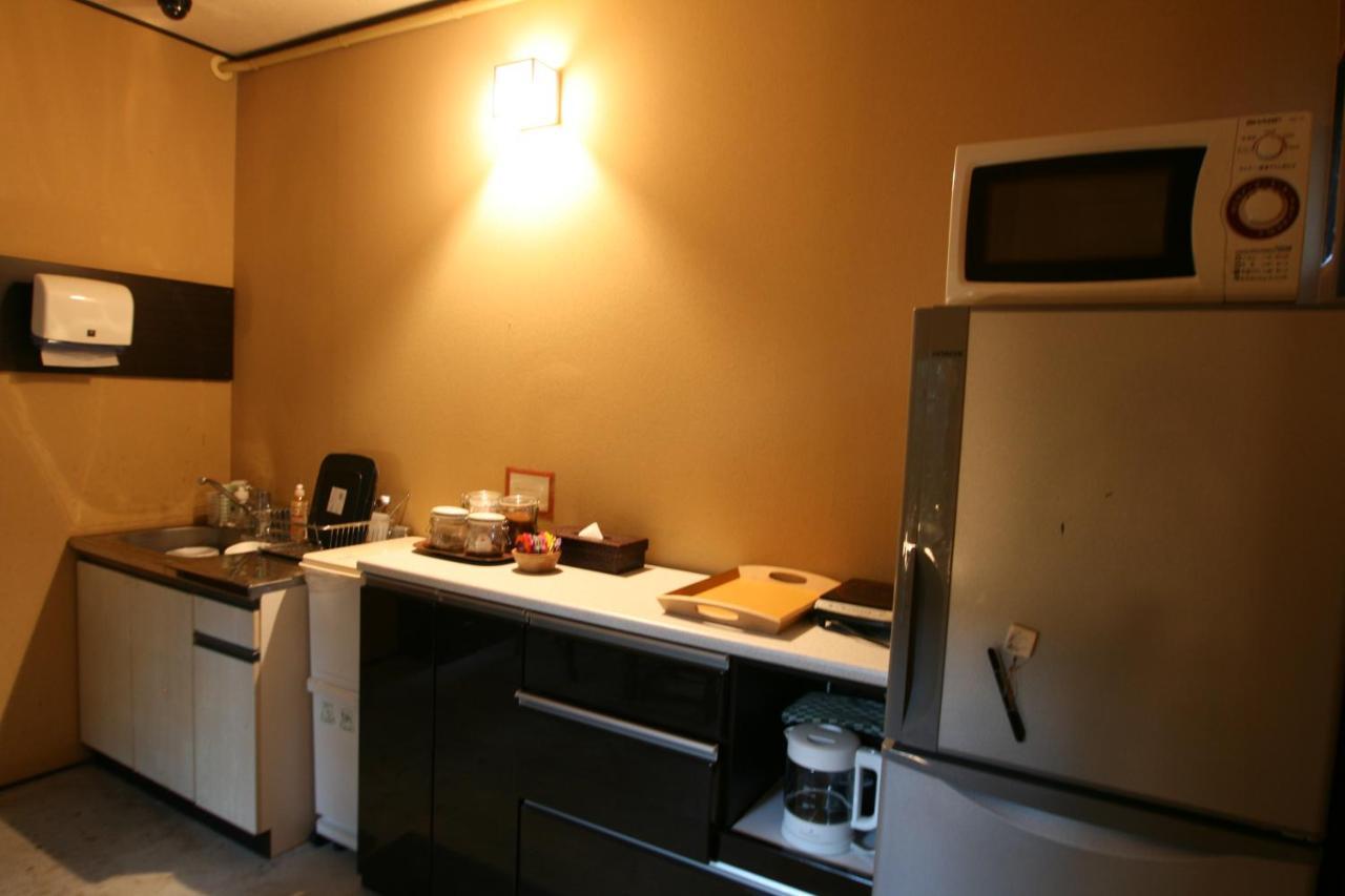 Haruya Umekoji Hostel *