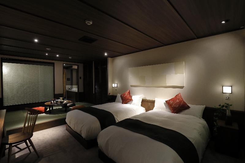 The Junei Imperial Palace West 3*