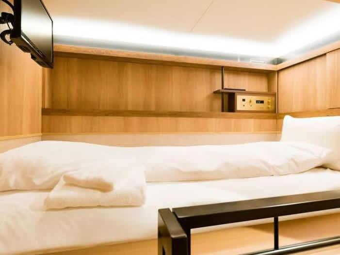 Capsule hotel Cabin Sanjo Kawaramachi