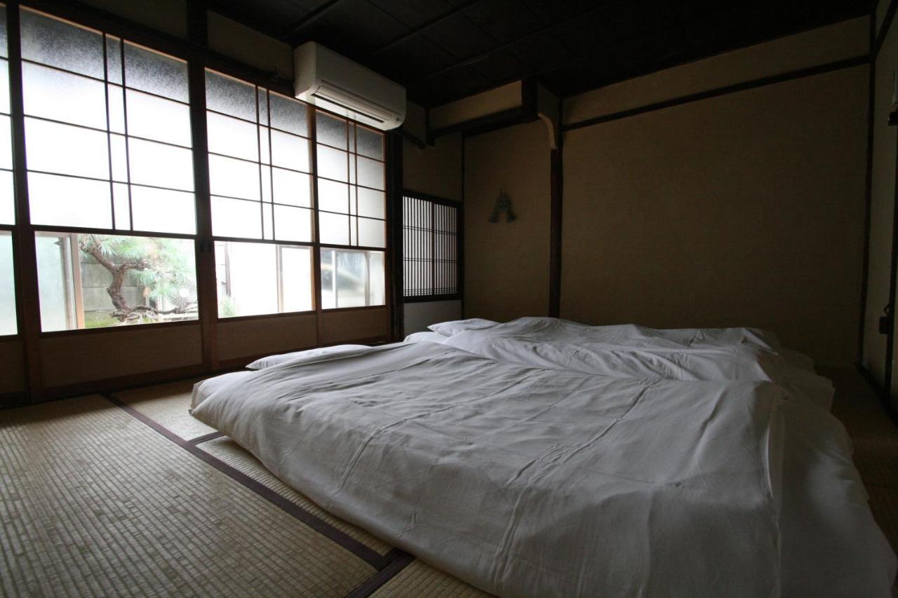 Haruya Umekoji *