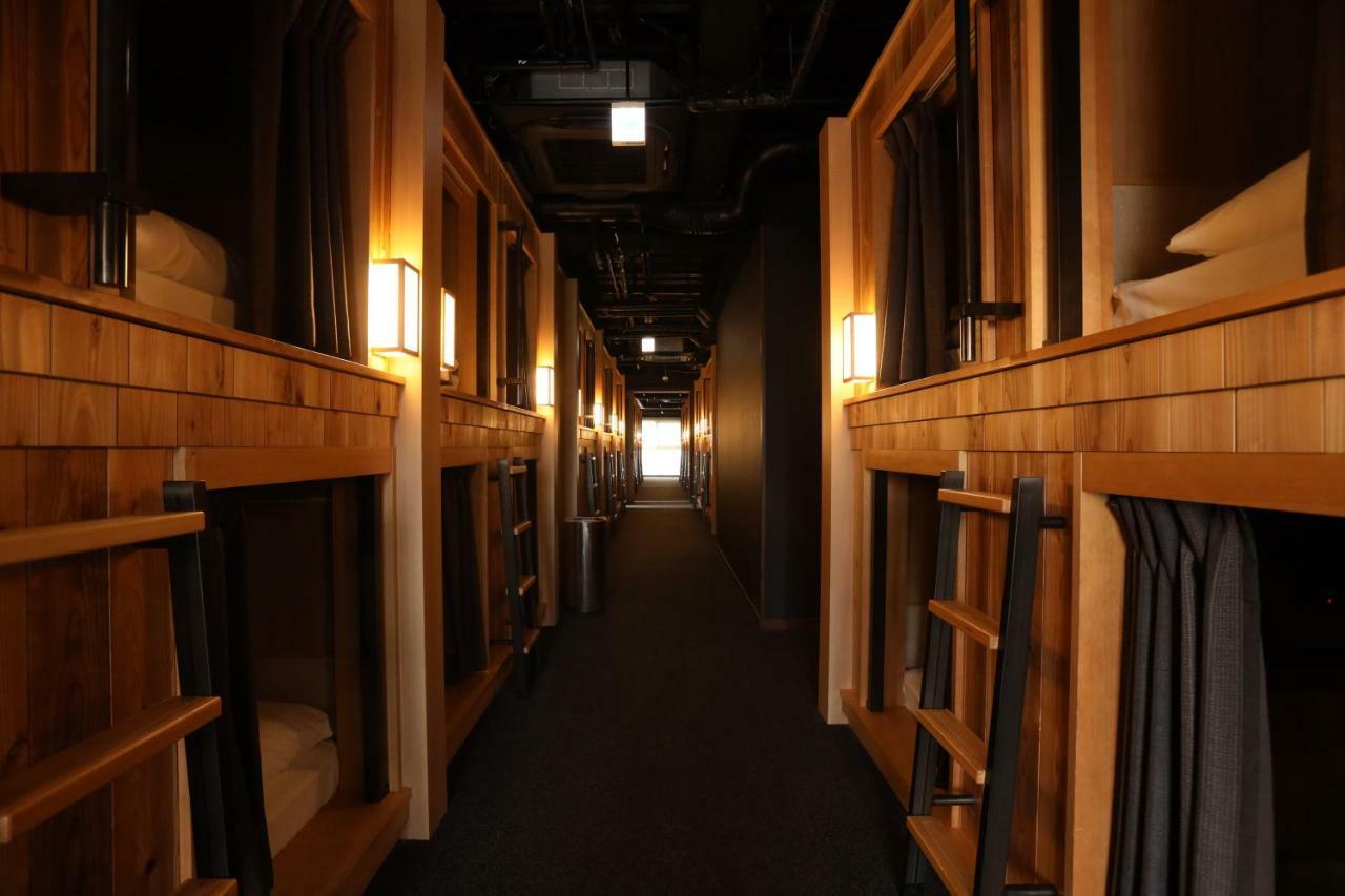Cabin Sanjo Kawaramachi Capsule hotel 2*