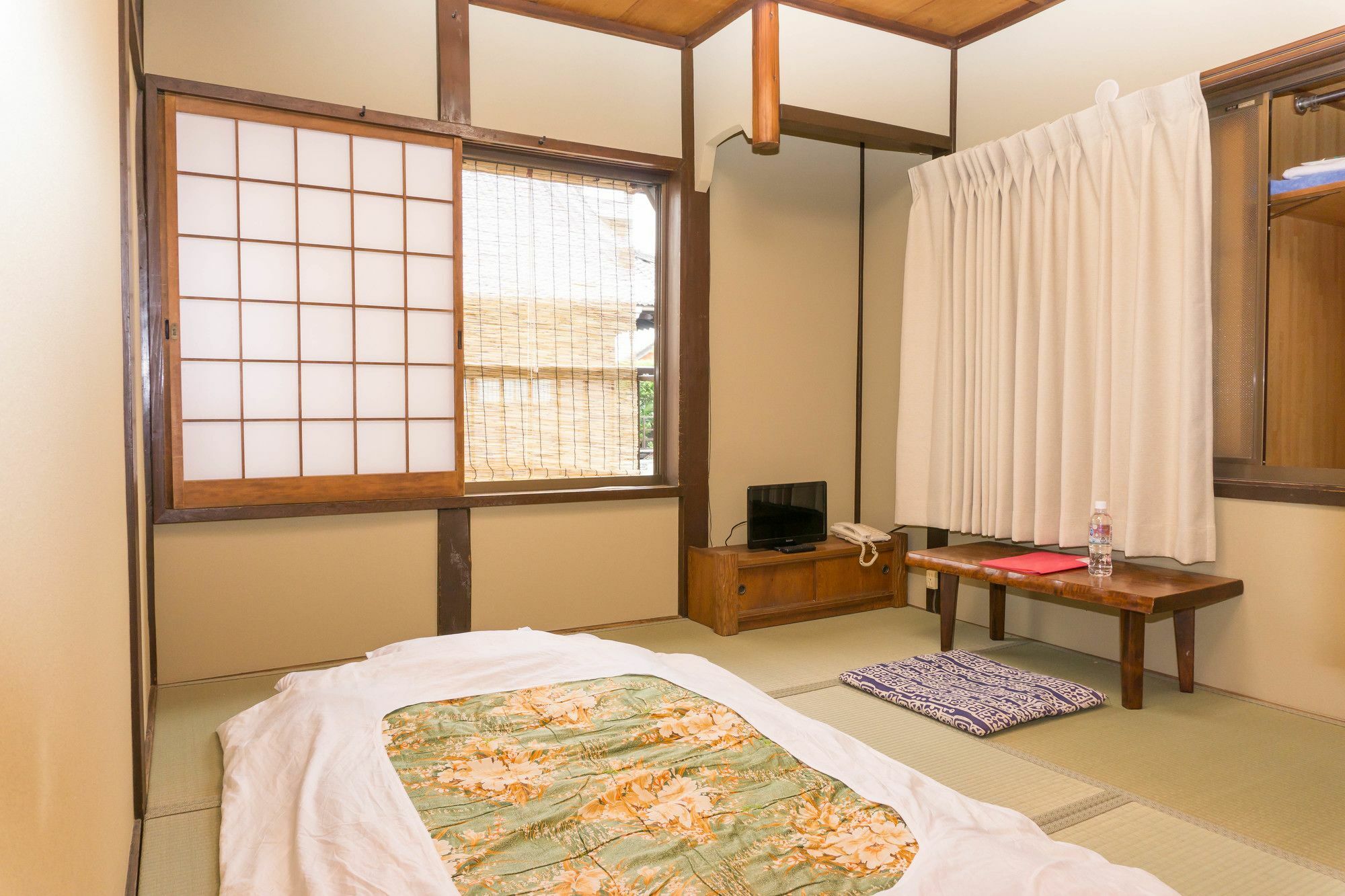 Ryokan Hinomoto Kawaramachi 2*