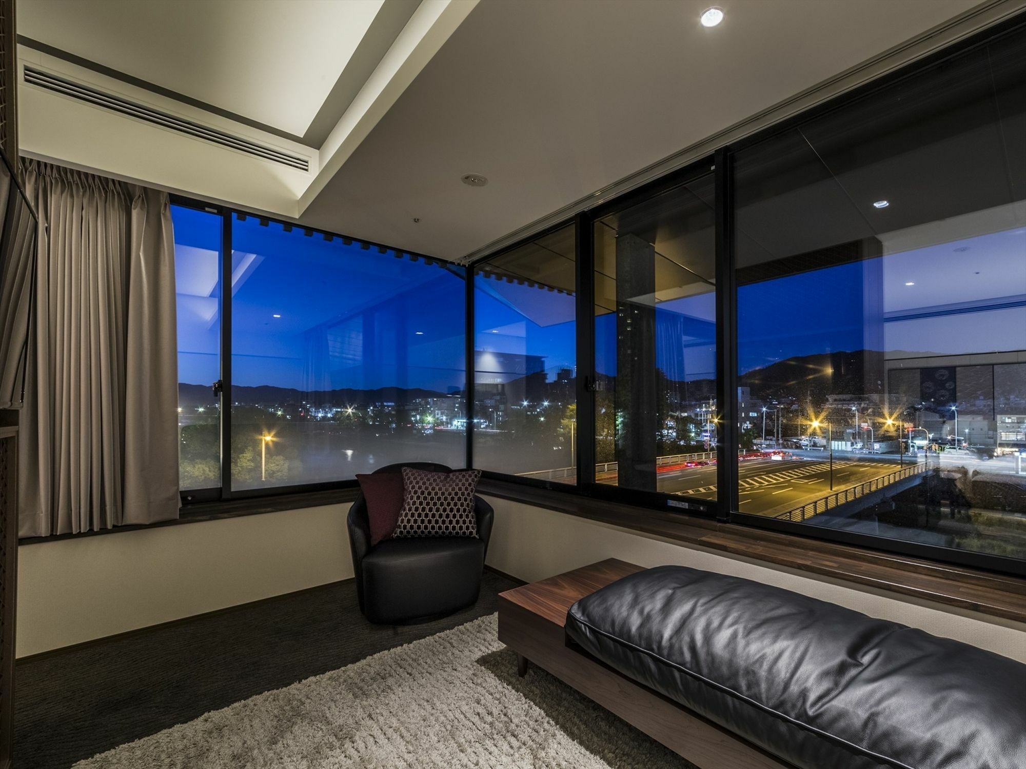 Hotel Solaria Nishitetsu Premier 4*