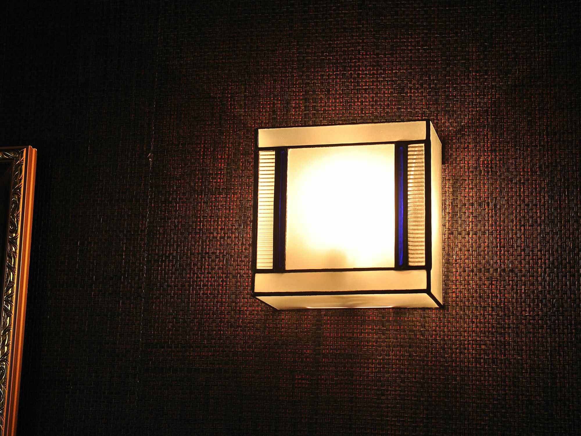 Theatre And Library -kyoto Imagumano-