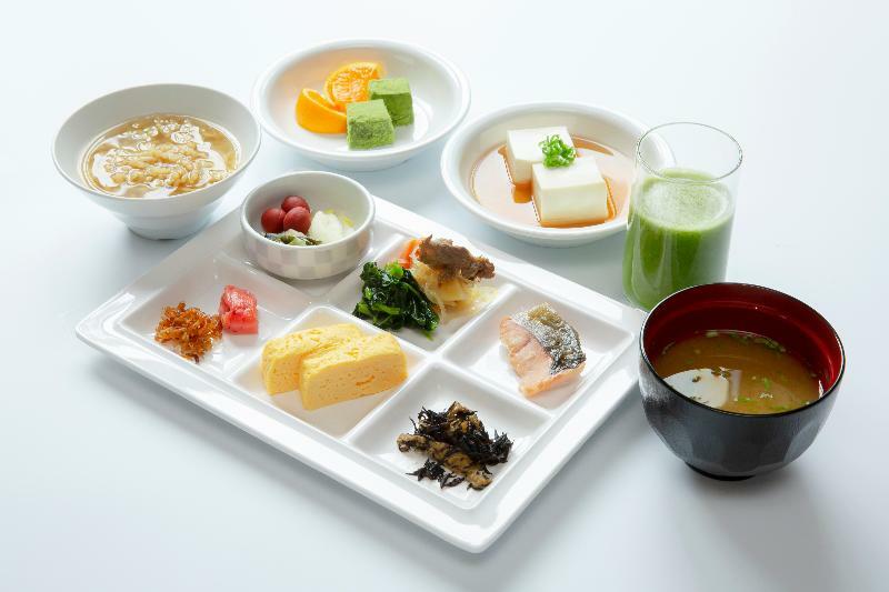 Keihan Hachijoguchi Hotel 4*