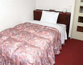 Livemax Ekimae Hotel