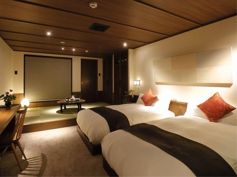 The Junei Imperial Palace West 3*