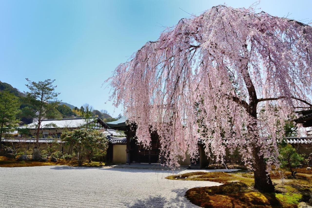Sotetsu Fresa Kyoto-shijokarasuma Kyoto