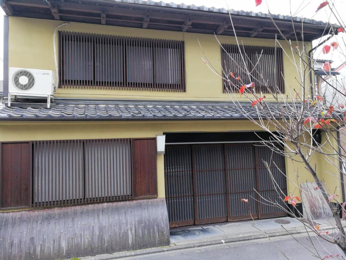 Villa 京都二条城近く京町屋120年の歴史に泊まる *