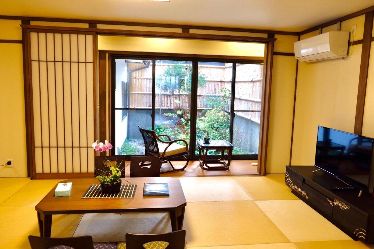Tsurui Goshonishi 鶴居御所西